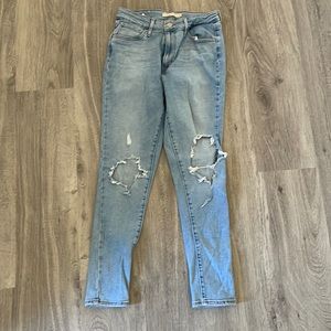 Levi’s high rise skinny in great condition